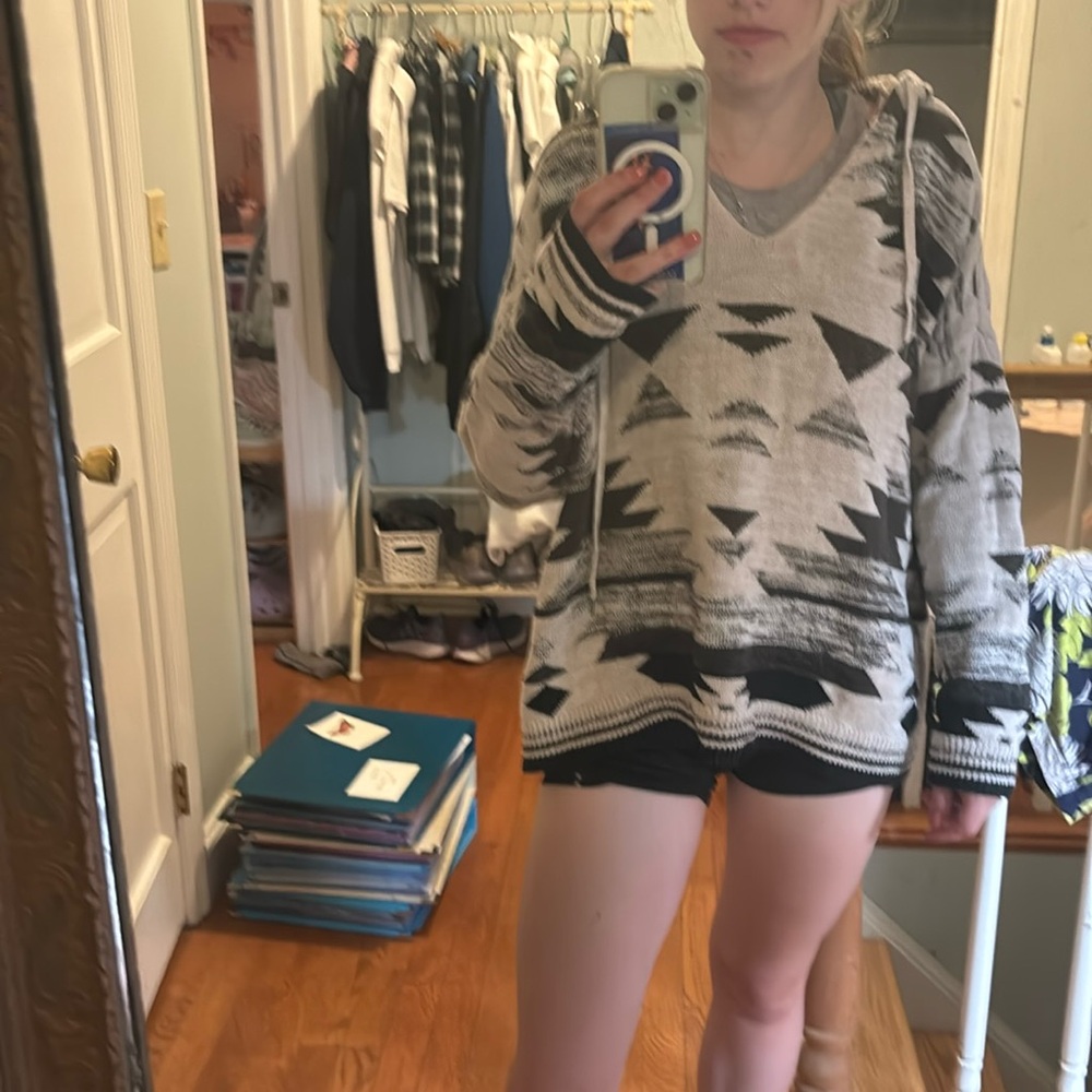 American Eagle Sweater